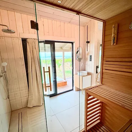 Ermenes 2 - The Vineyard Retreat With Panoramic Views On Balaton Orvenyes