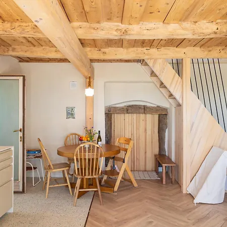 Ermenes 2 - The Vineyard Retreat With Panoramic Views On Balaton Holiday home Orvenyes