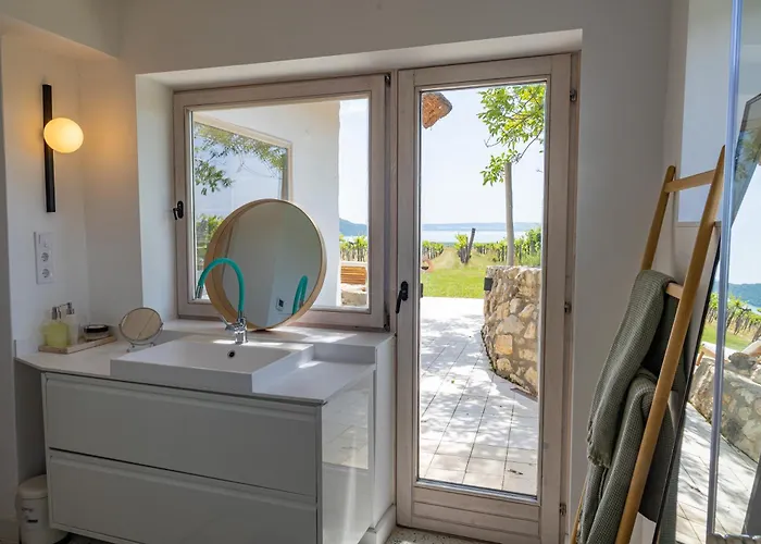 Ermenes 2 - The Vineyard Retreat With Panoramic Views On Balaton * אורבייניאש