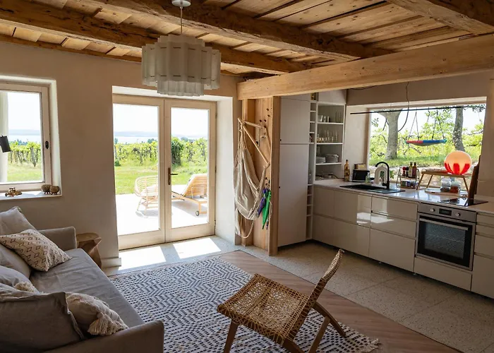 Ermenes 2 - The Vineyard Retreat With Panoramic Views On Balaton בית נופש