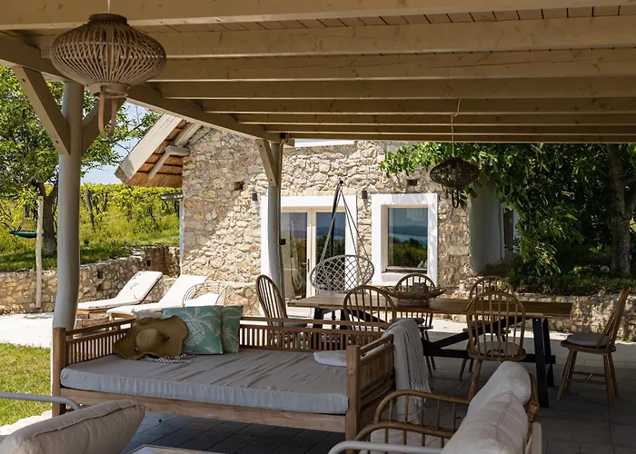 Ermenes 2 - The Vineyard Retreat With Panoramic Views On Balaton * אורבייניאש