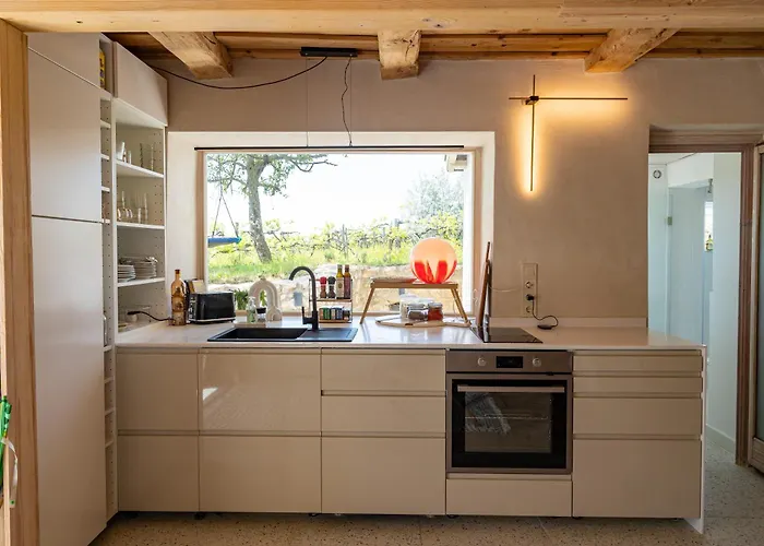 Ermenes 2 - The Vineyard Retreat With Panoramic Views On Balaton בית נופש אורבייניאש